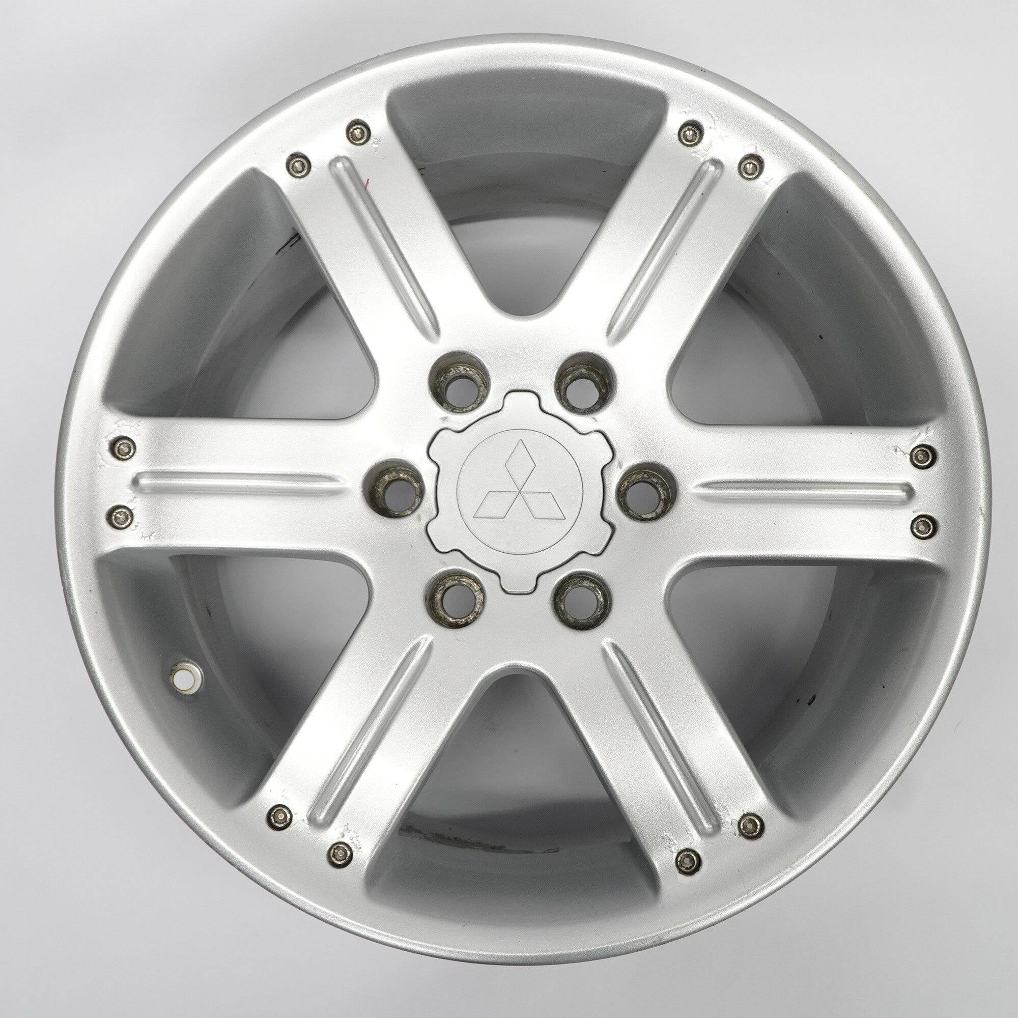 Mitsubishi Shogun Pajero Silver Alloy Wheel Rim 18" ET:46 8.5J 16388546Z2