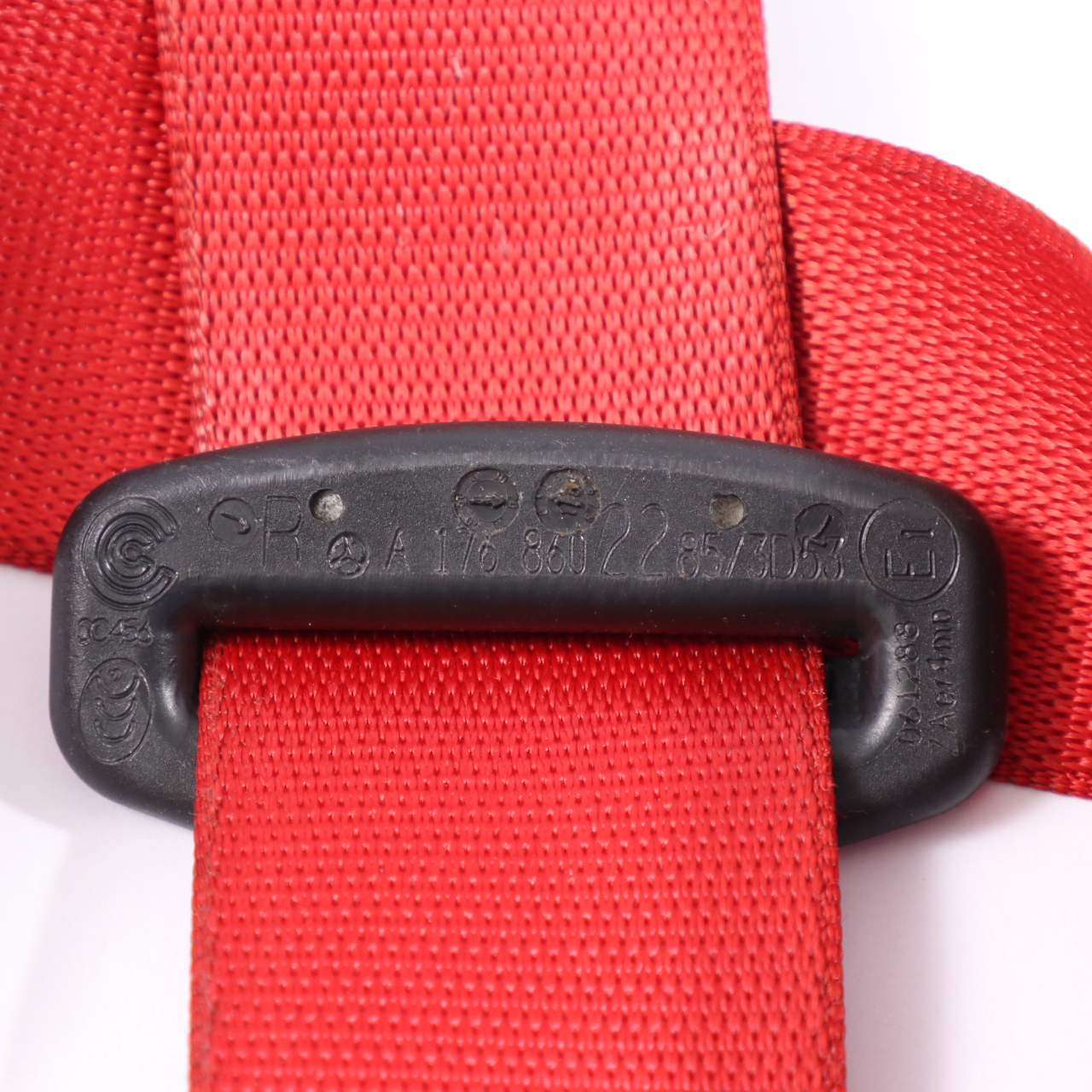 Seat Belt Mercedes W176 C117 Front Right O/S Safety Seatbelt Red A1768602285