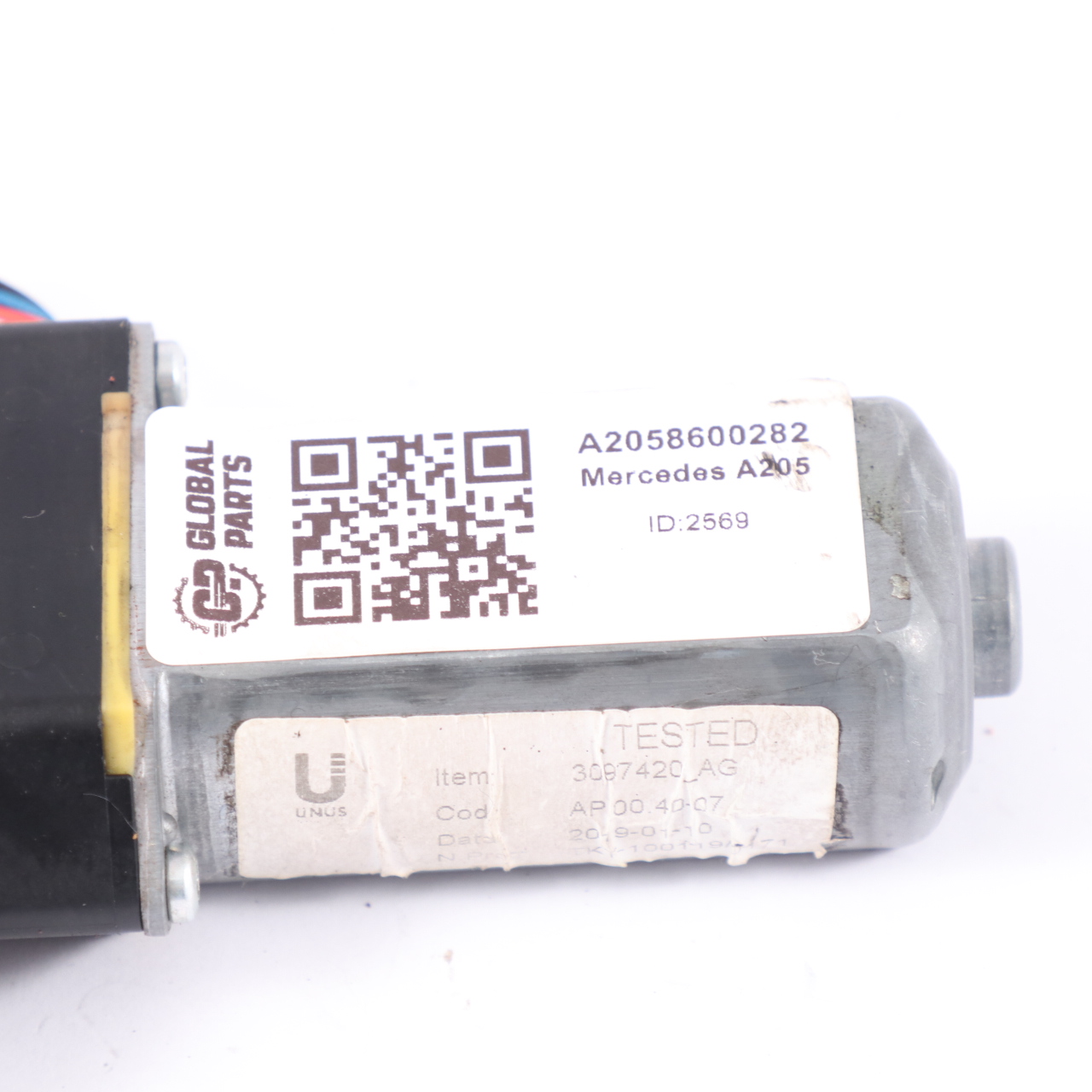 Mercedes C205 Seat Belt Feeder Motor Front Right O/S Motor Actuator A2058600282