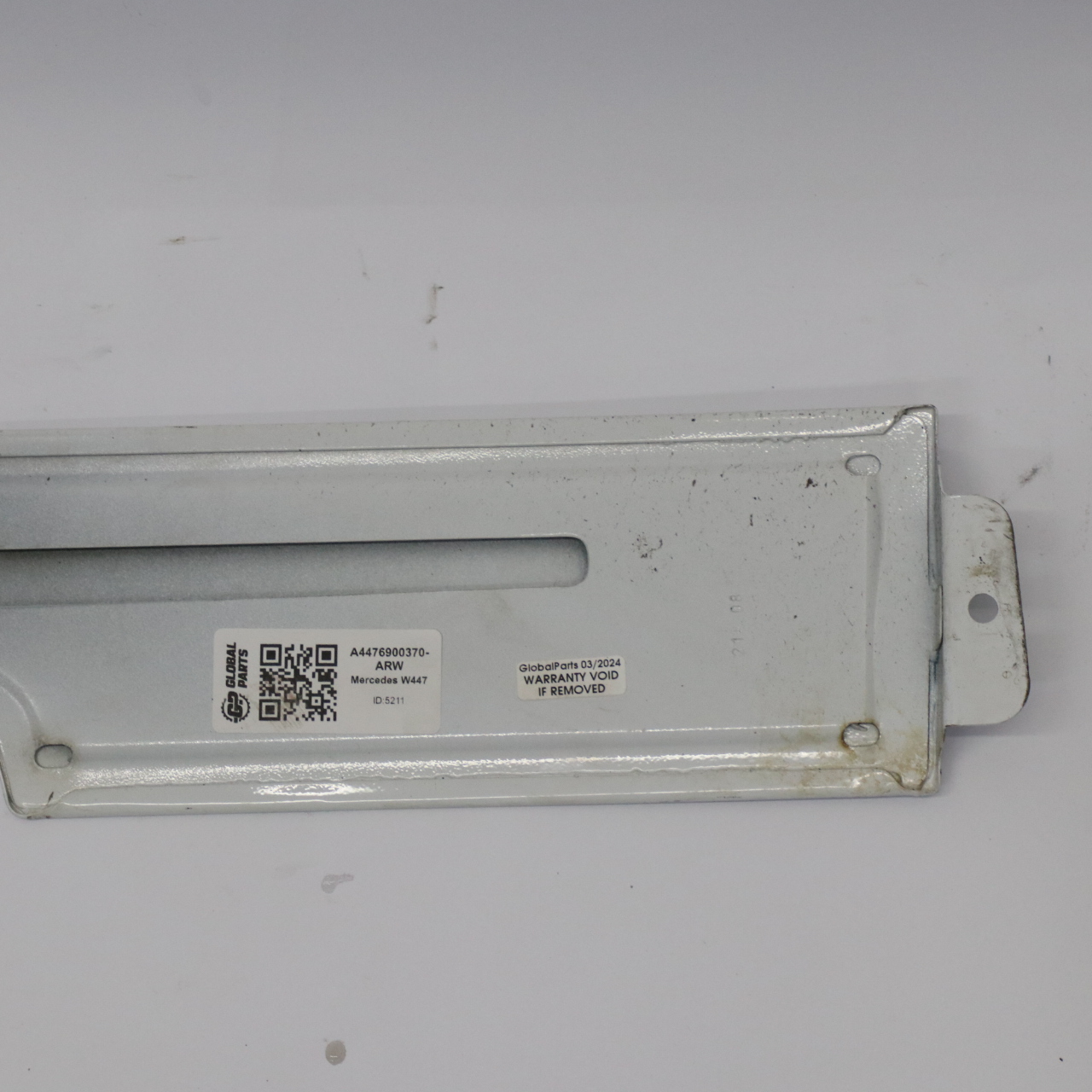 Mercedes W447 Sliding Door Right O/S Moulding Strip Rail Cover Arctic White 9147