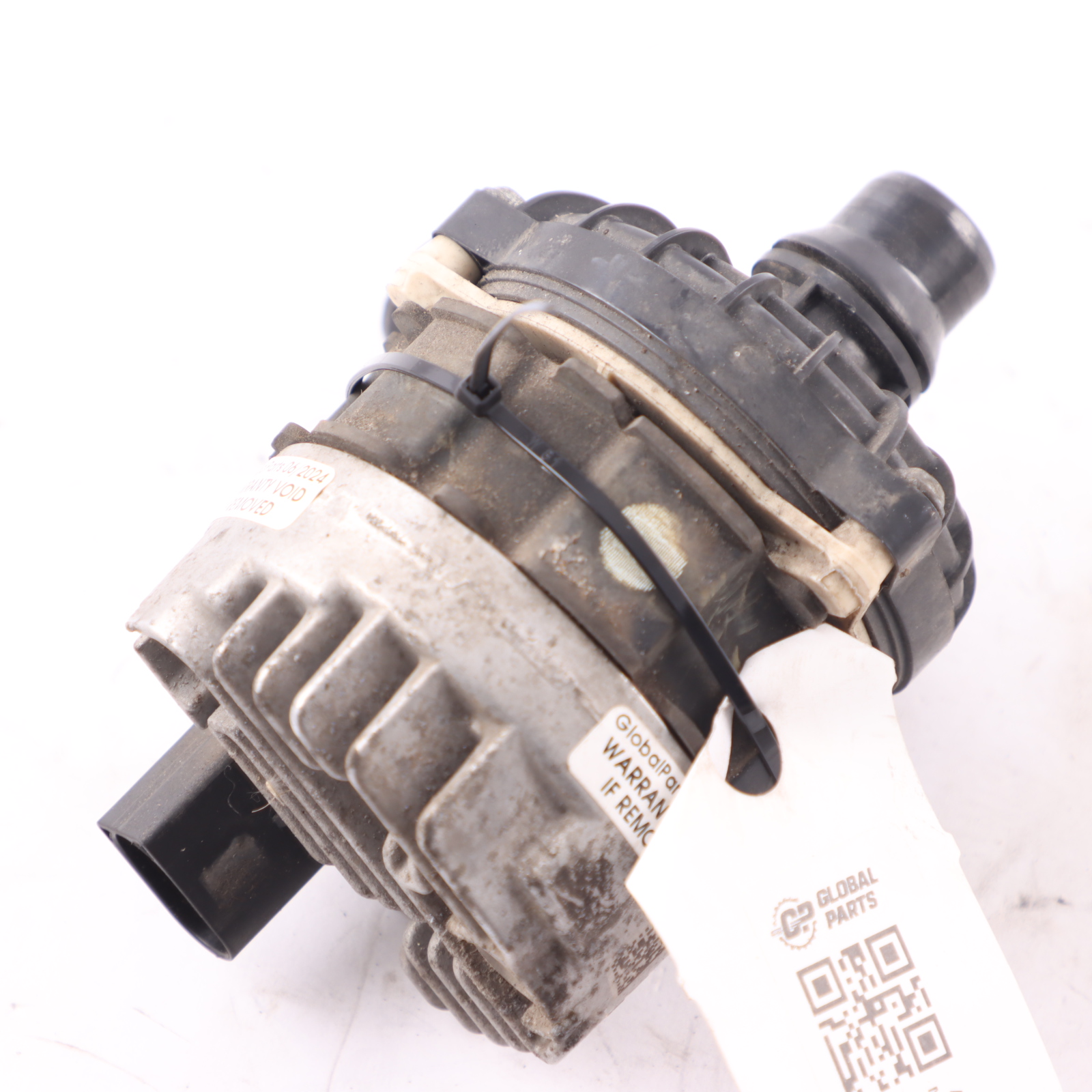 Mercedes W205 Auxiliary Circulation Water Pump A0005002300