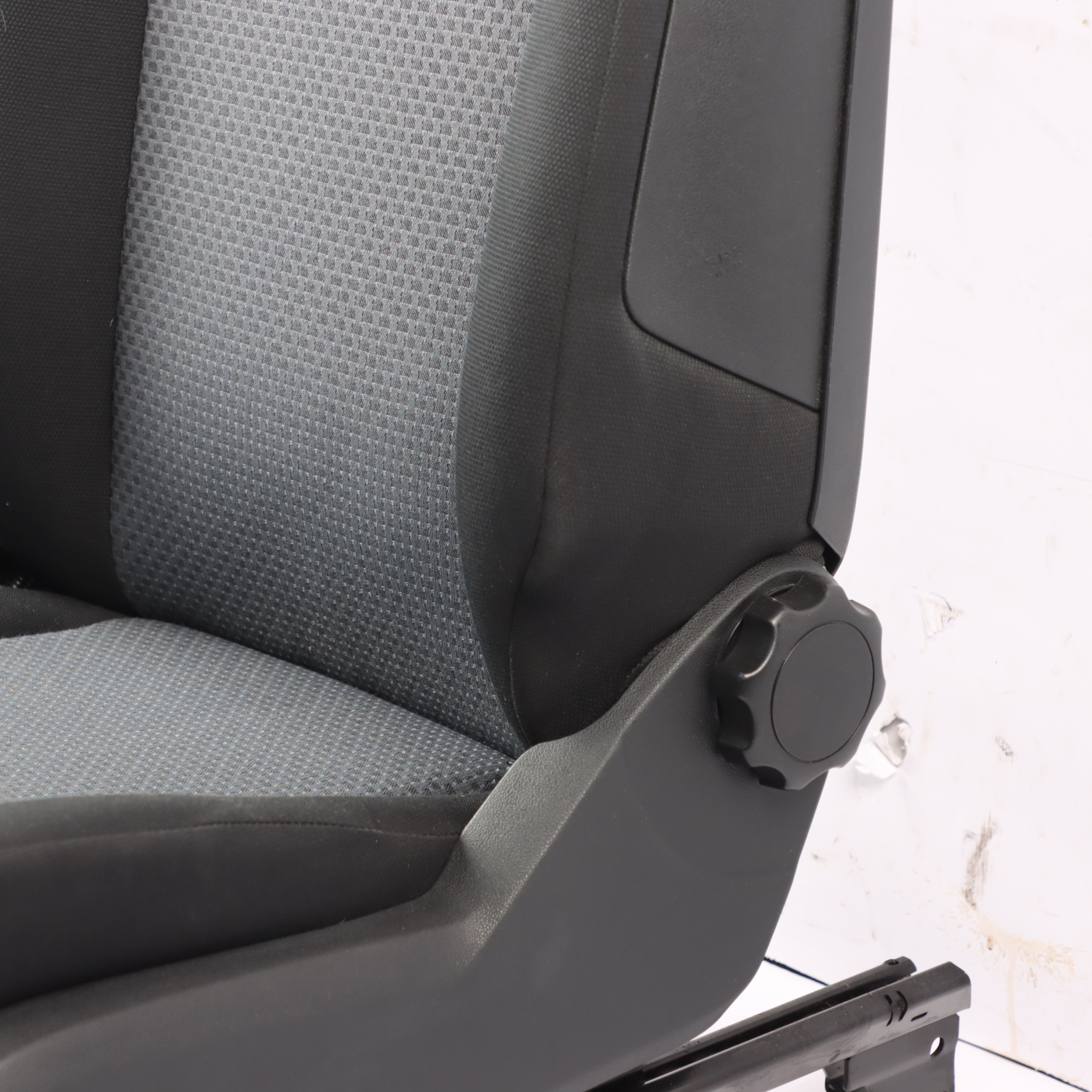 Mercedes W169 Front Left N/S Seat Fabric Cloth Black Interior