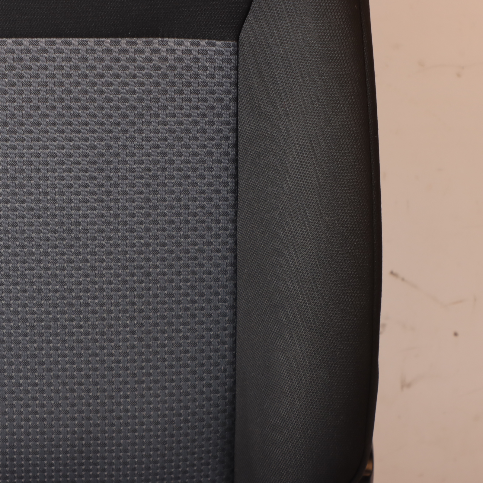 Mercedes W169 Front Left N/S Seat Fabric Cloth Black Interior