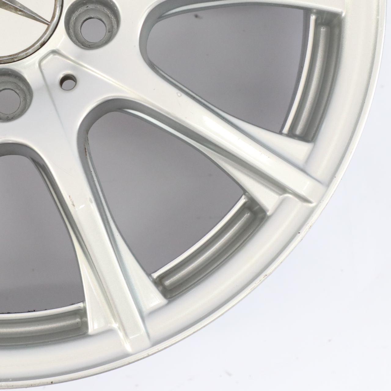 Mercedes W205 Silver Alloy Wheel Rim 16'' 6,5J ET:38 10 Spoke A2054012400