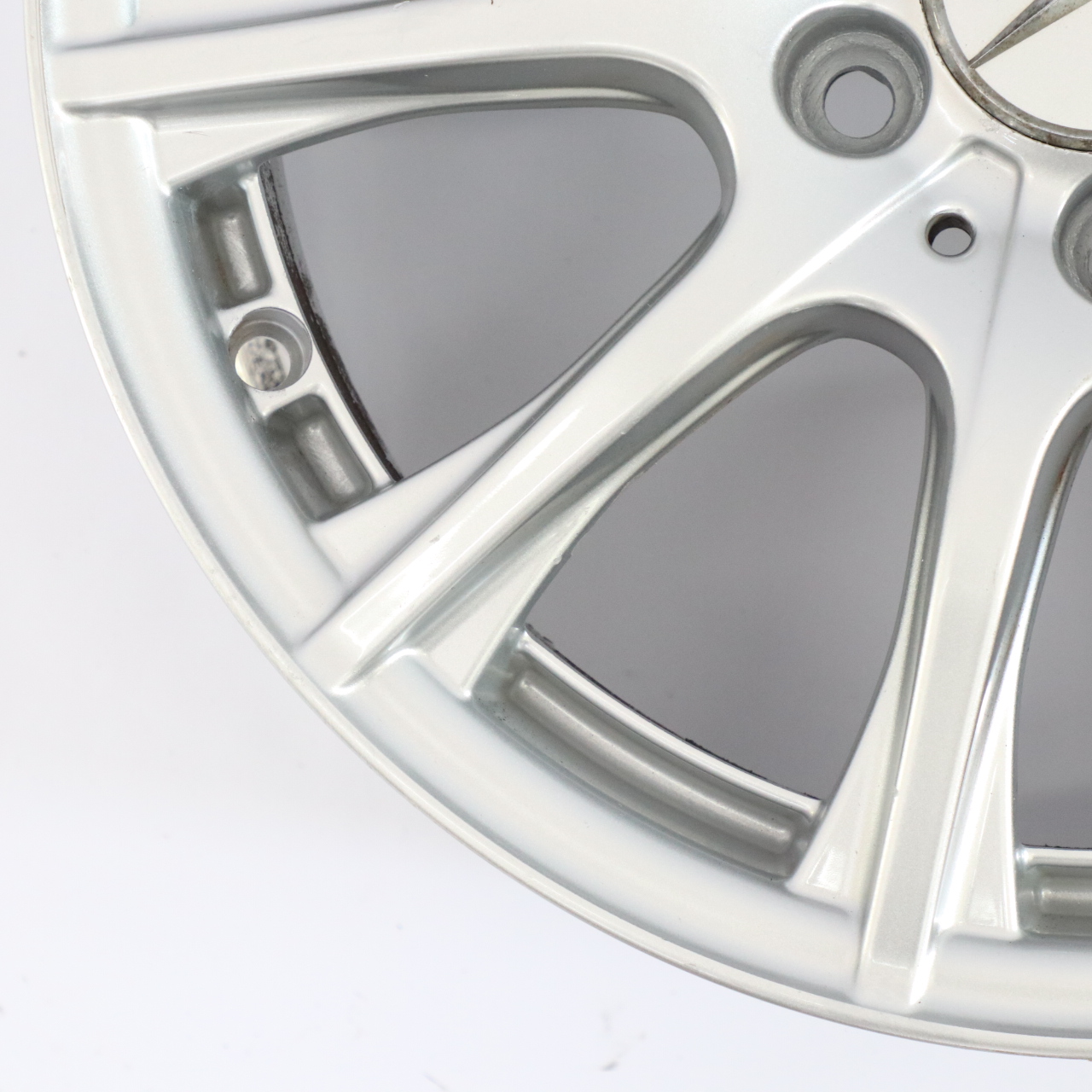 Mercedes W205 Silver Alloy Wheel Rim 16'' 6,5J ET:38 10 Spoke A2054012400