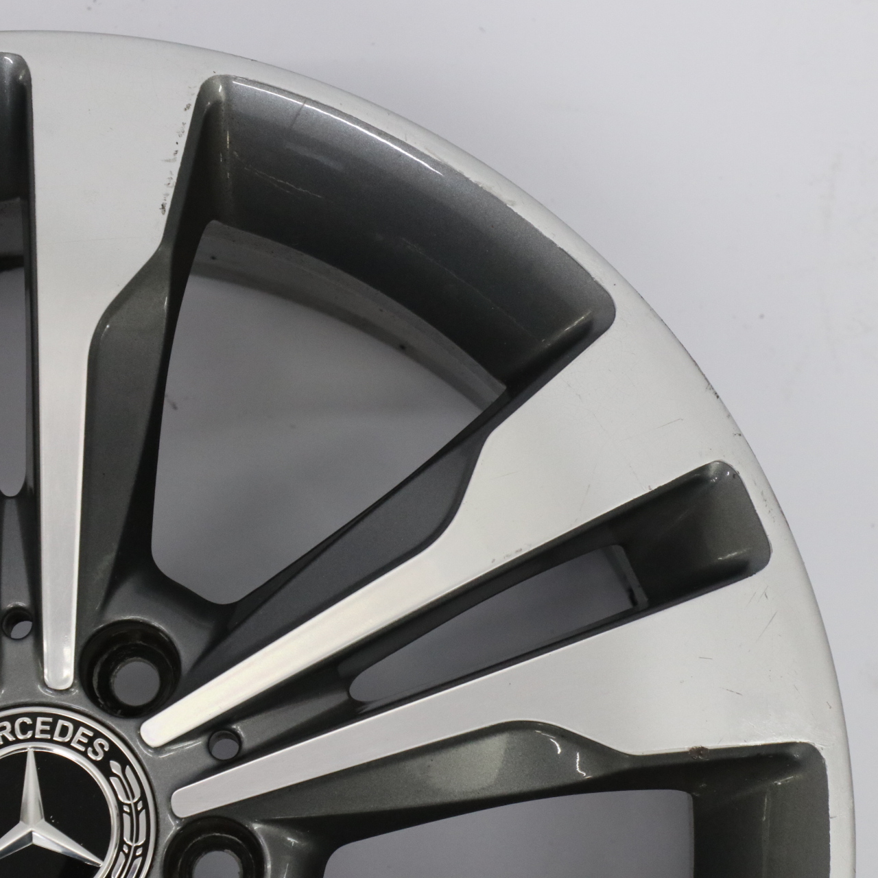 Mercedes C117 Wheel Alloy Rim 18" 7,5J ET:52 5-Double Spoke A2464010400