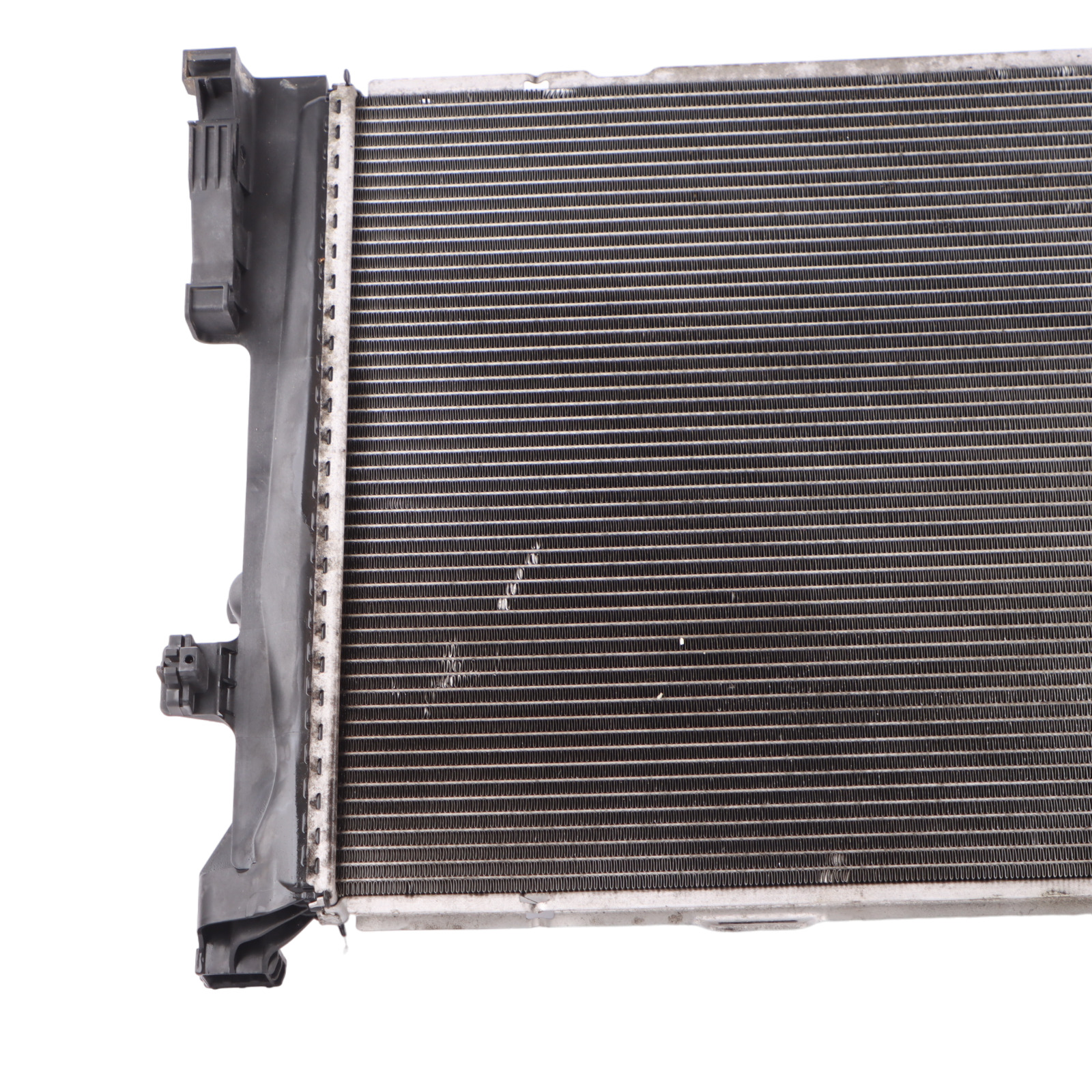 Mercedes X156 Engine Cooling Radiator Water Cooler A2465001403