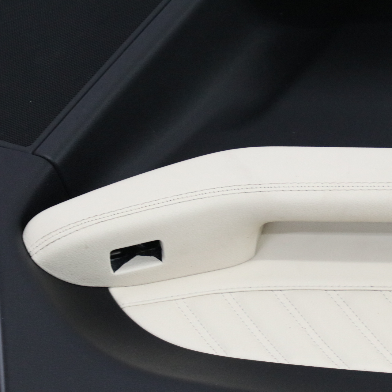 Mercedes GLE C292 Rear Door Left N/S Trim Panel Leather Designo Porcelain