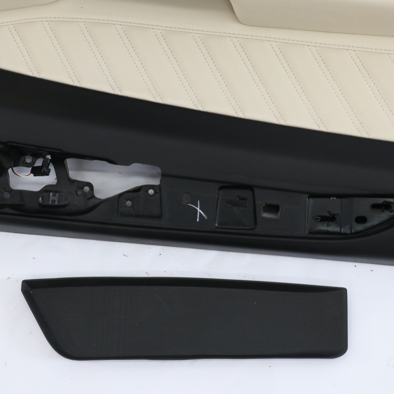 Mercedes C292 Door Card Front Left N/S Trim Panel Cover Leather Black Beige