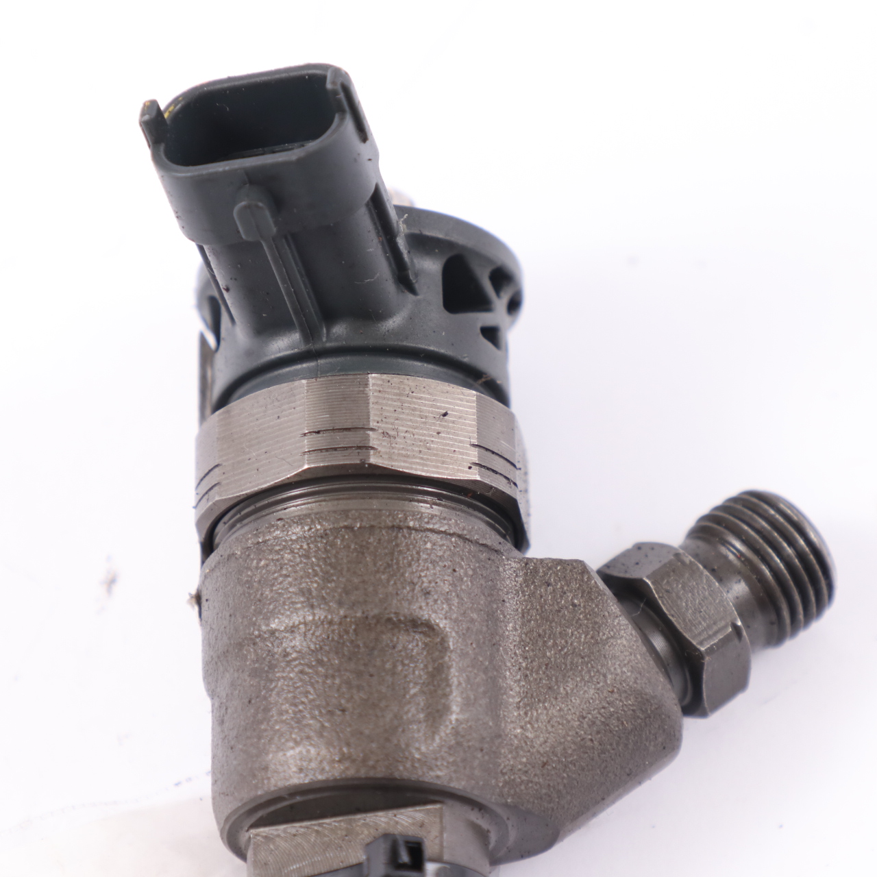 Nissan Qashqai Renault Trafic III Fuel Injector Injection Nozzle 0445110546