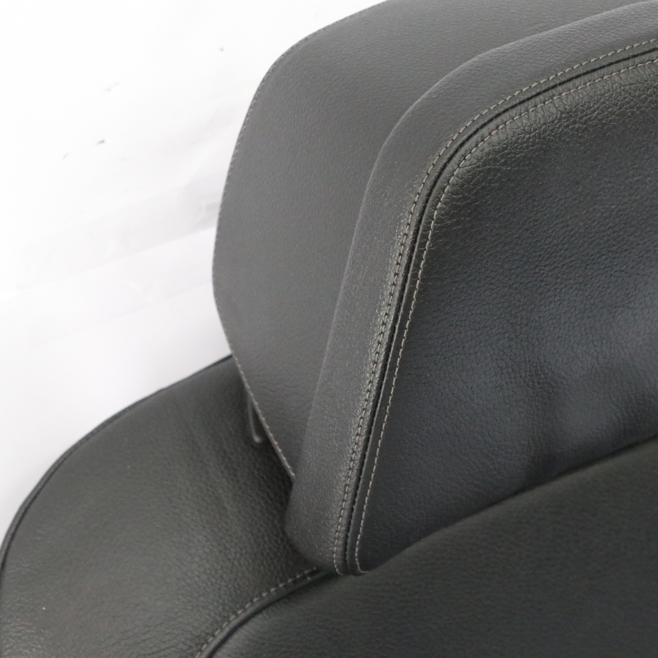 BMW G30 Front Seat Right O/S Memory Heated Leather Dakota Black Exclusive Seam