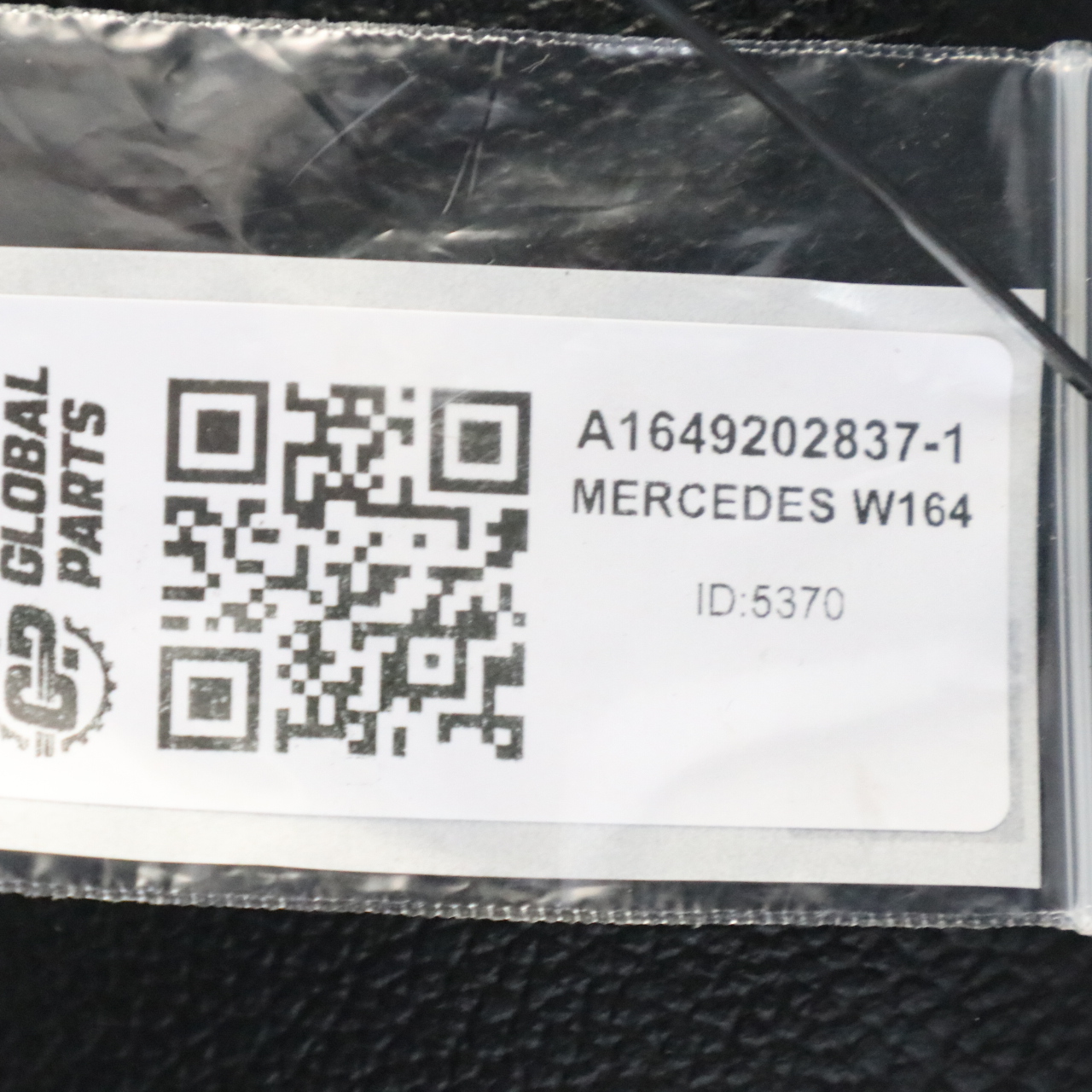 Mercedes ML W164 Seat Backrest Rear Right O/S Covering Microfibre Fabric Black