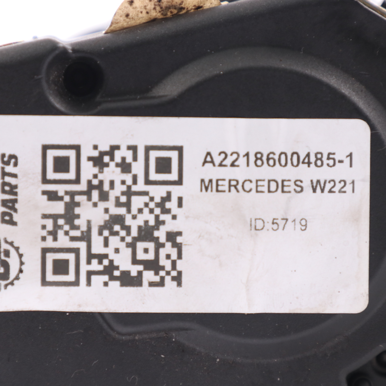 Mercedes W221 Seatbelt Rear Right O/S Seat Belt Grey A2218602269