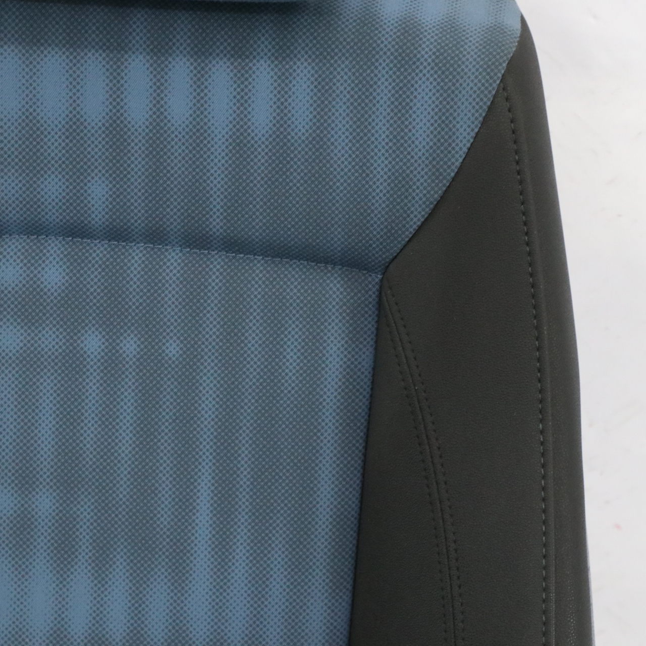 BMW E87 Cloth / Imitation Leather Interior Front Left N/S Seat Sydney Blue Blau