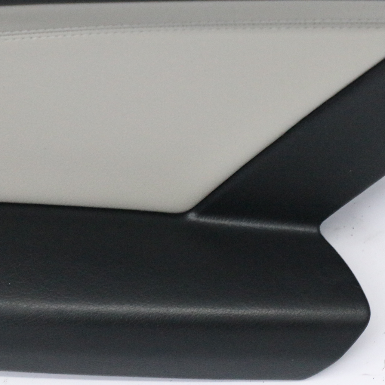 Mercedes C204 Lateral Trim Panel Rear Right O/S Lateral Side Cover Leather Grey