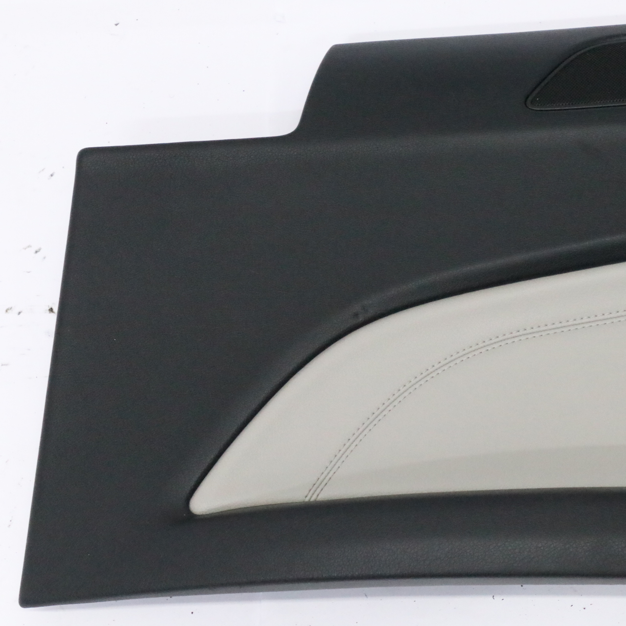 Mercedes C204 Lateral Trim Panel Rear Right O/S Lateral Side Cover Leather Grey