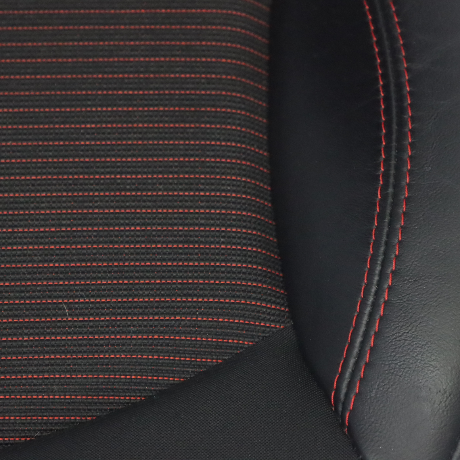 Mini R60 Countryman Seat Rear Left N/S Cloth Leather Parallel Lines Red