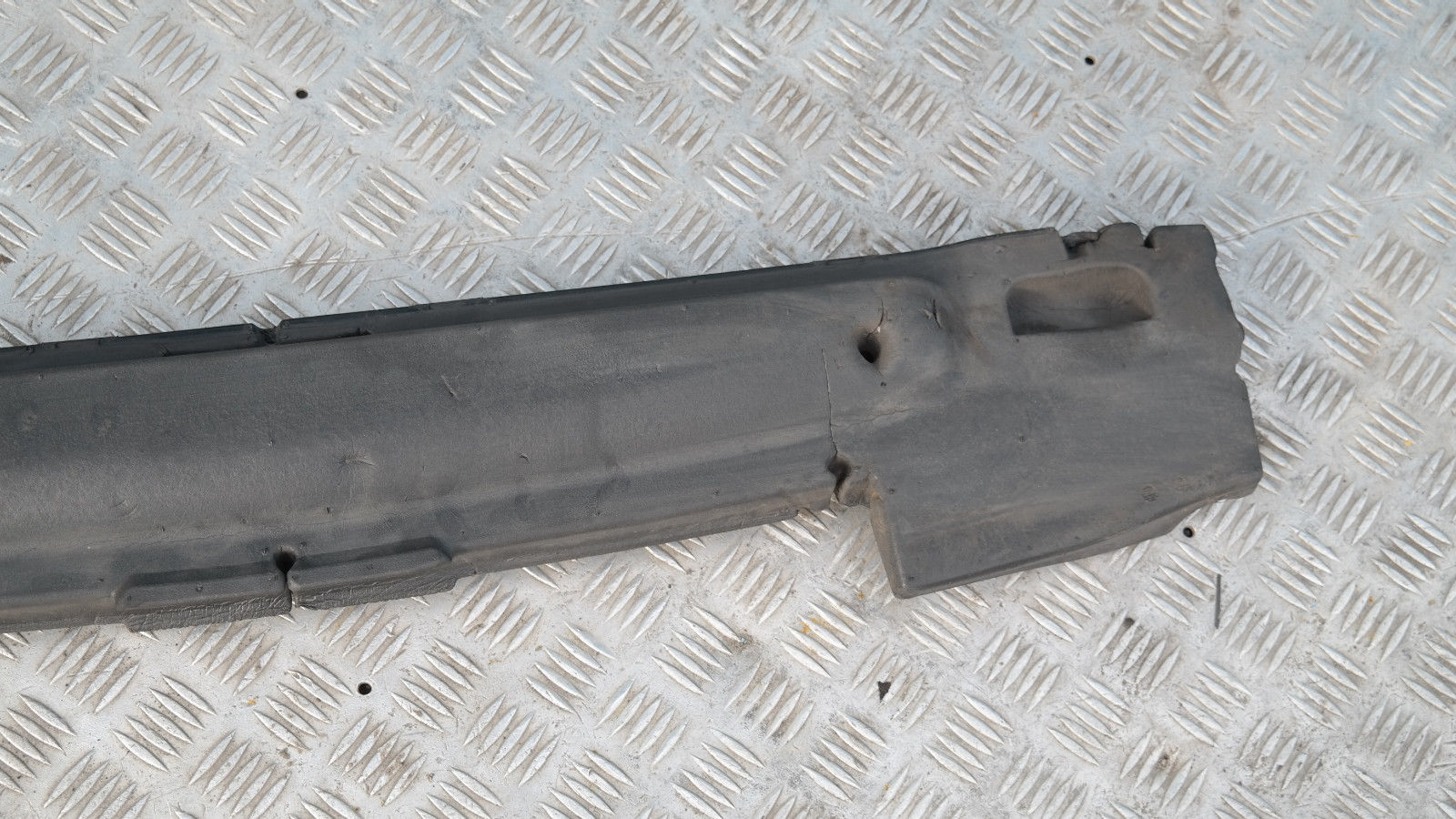 BMW MINI Cooper One R56 R56N LCi Rear Bumper Carrier Foam Component 2755611