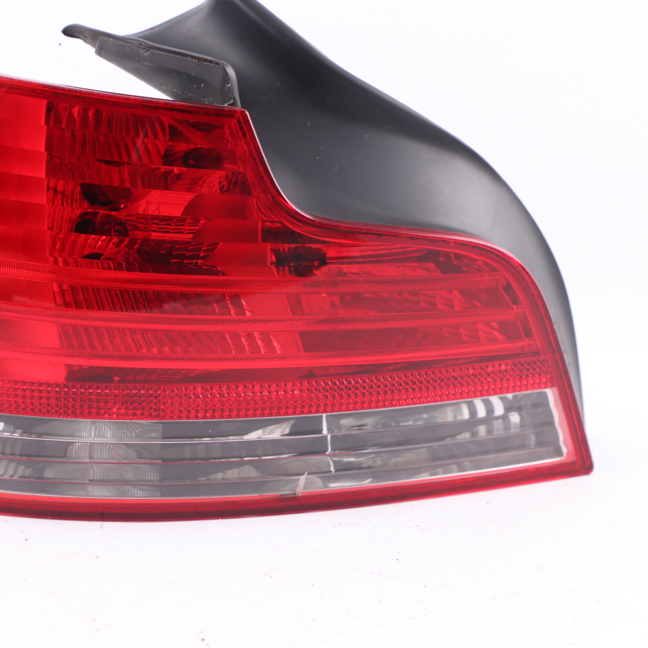 BMW E82 E88 Taillight Tail Light Lamp Side Panel Rear Left N/S 4869809