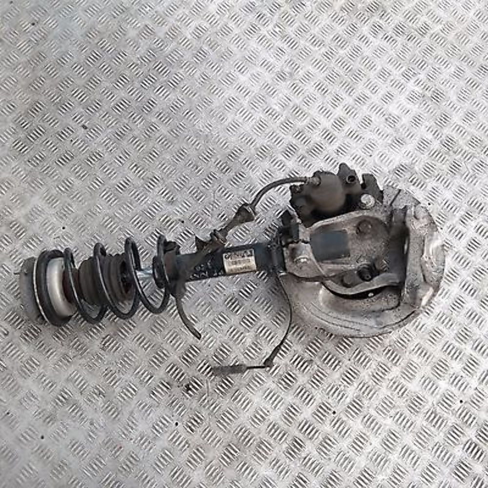 BMW E90 320i Front Right O/S Spring Strut Leg Suspension Brake Caliper 6771724