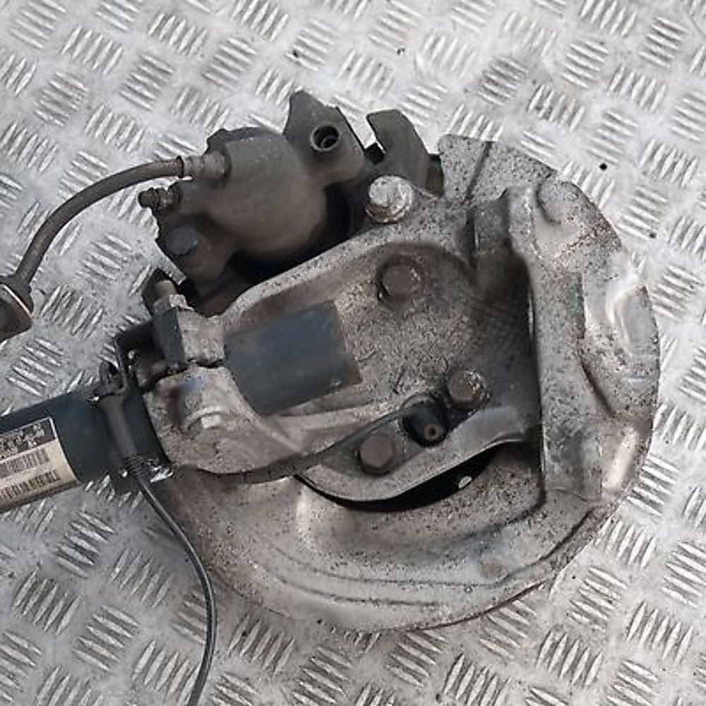 BMW E90 320i Front Right O/S Spring Strut Leg Suspension Brake Caliper 6771724