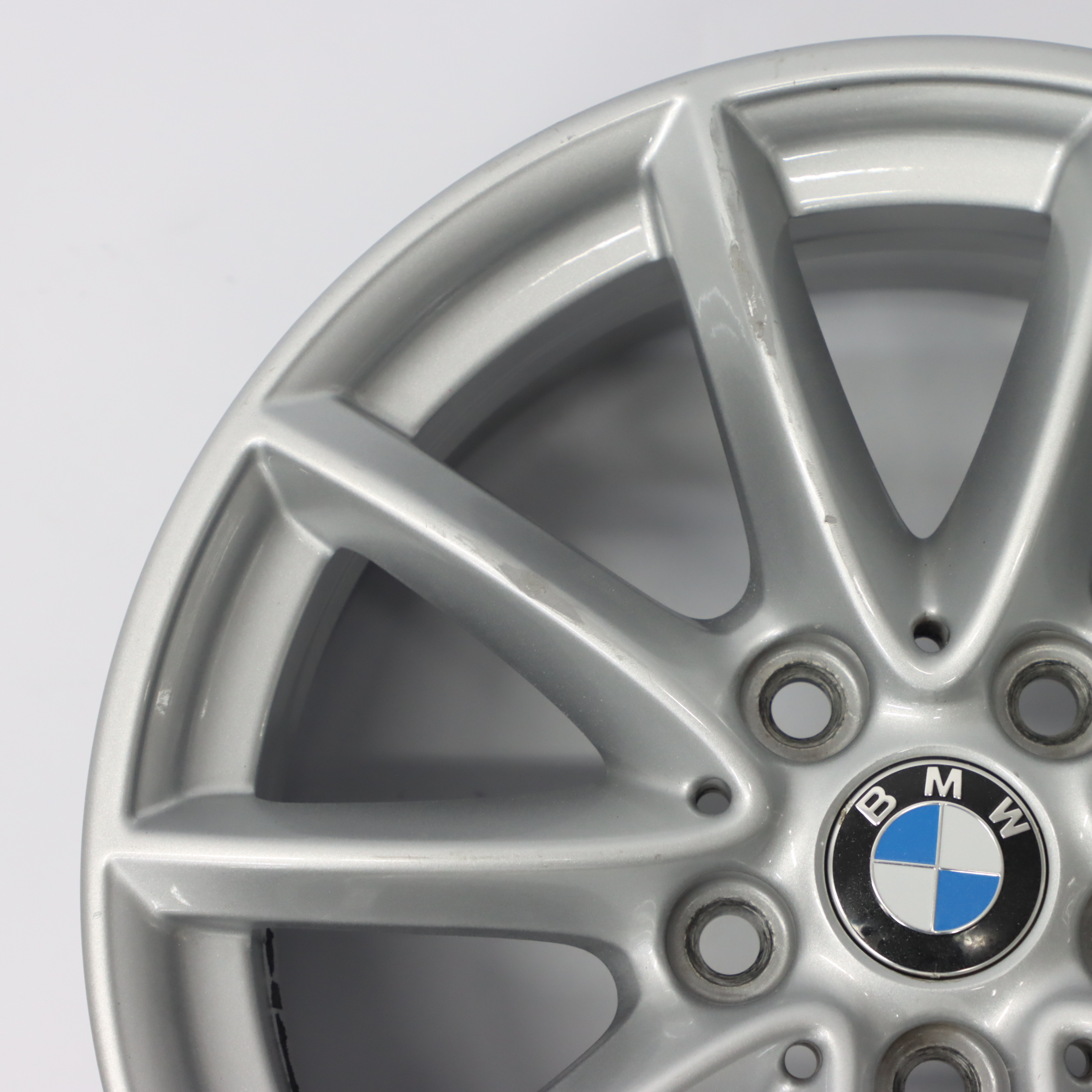 BMW F45 F46 Reflexsilber Silver Alloy Wheel Rim 16" V-spoke 471 ET:52 7J