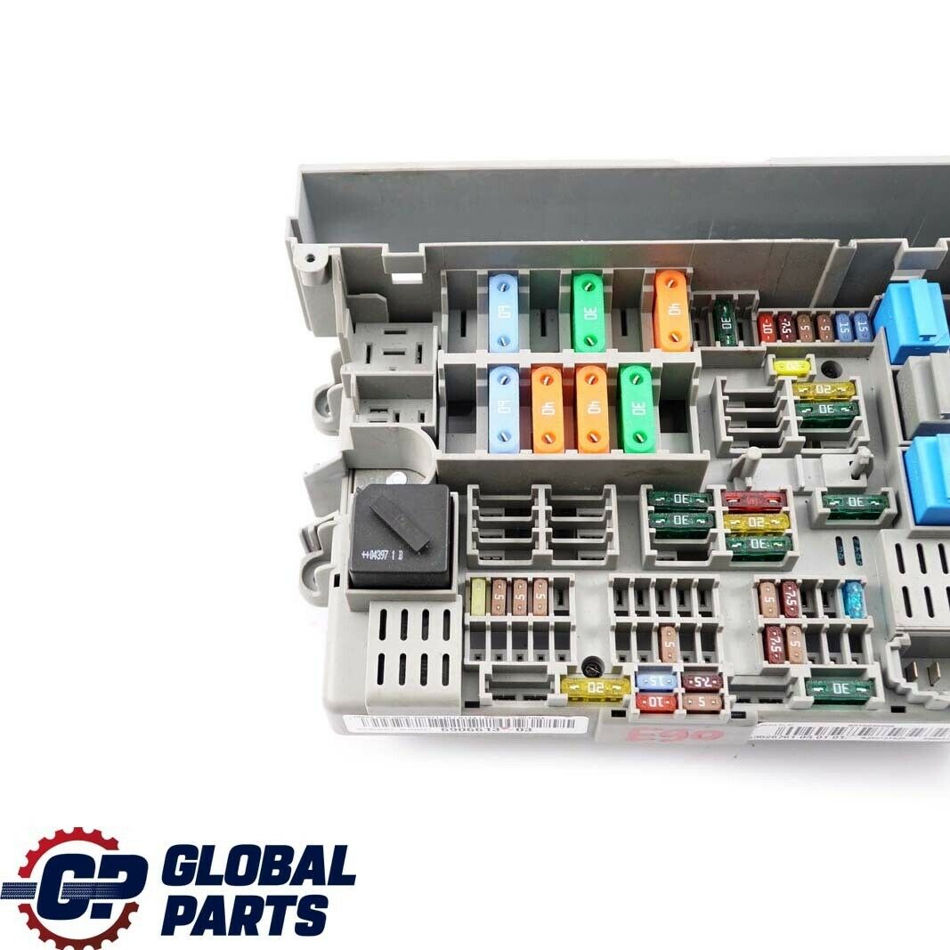 BMW E87 E90 E91 Power Distribution Fuse Box Front 6906613