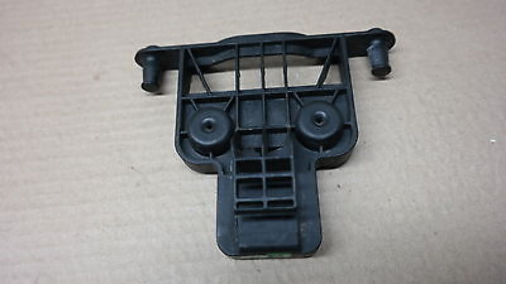 BMW X5 E53 E60 E61 E63 Cover Trim Bracket Heating Water Valve 6920226