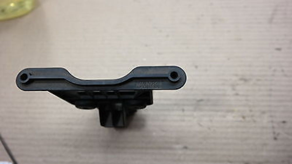 BMW X5 E53 E60 E61 E63 Cover Trim Bracket Heating Water Valve 6920226