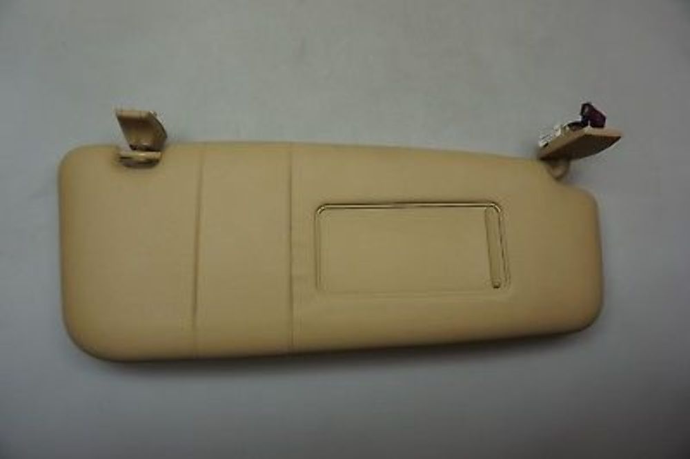  Sun Visor BMW E60 E61 Right O/S Illuminated Sun Visor Mirror Beige 7069754