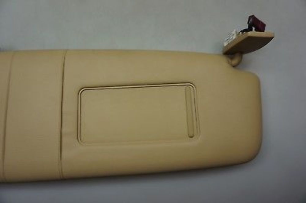  Sun Visor BMW E60 E61 Right O/S Illuminated Sun Visor Mirror Beige 7069754