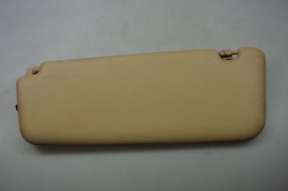  Sun Visor BMW E60 E61 Right O/S Illuminated Sun Visor Mirror Beige 7069754