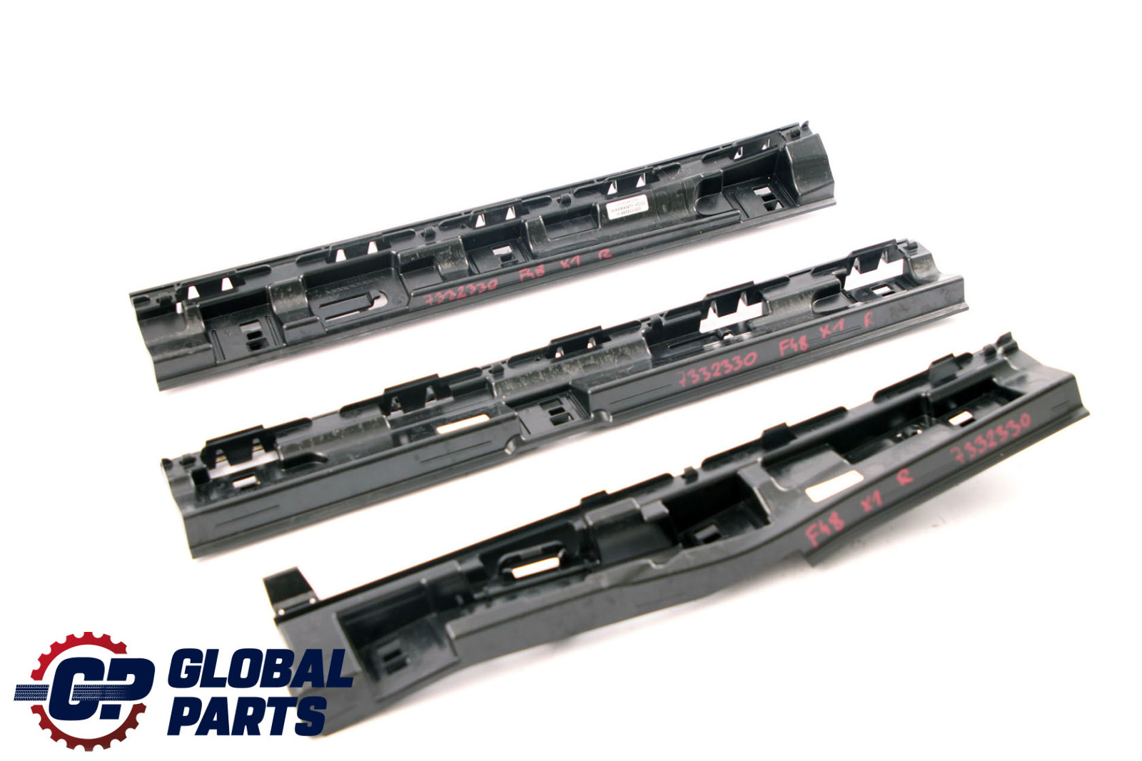 BMW X1 Series F48 Right O/S Side Skirt Sill Cover Holder Set 7332330