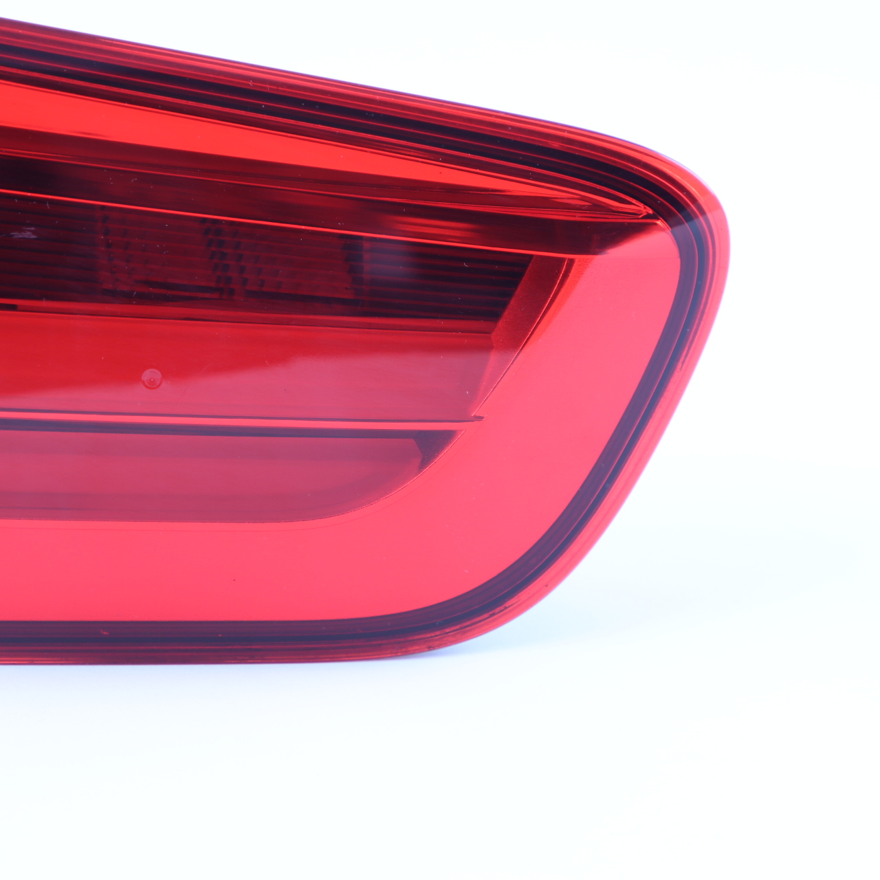 BMW 1 Series F20 F21 LCI Light in Trunk Lid Left N/S Rear Lamp 7359019