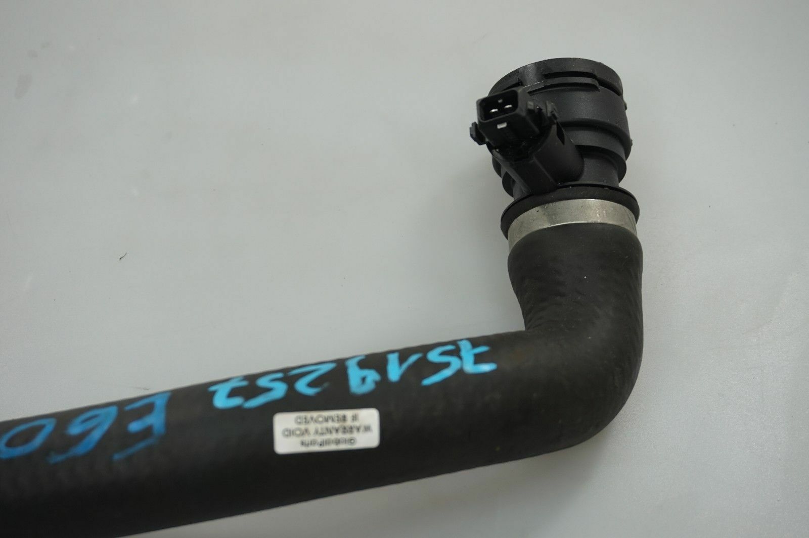 BMW 5 7 Series e60 e61 e65 e66 Radiator coolant return hose water pipe 7519257