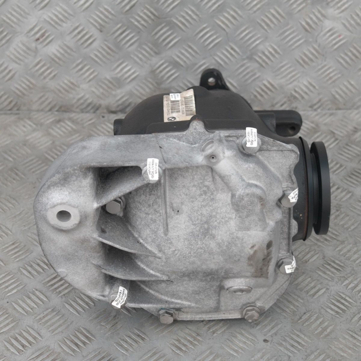 BMW 3 Series E90 E91 E92 325d 330d Rear Differential Diff 2.35 Ratio WARRANTY