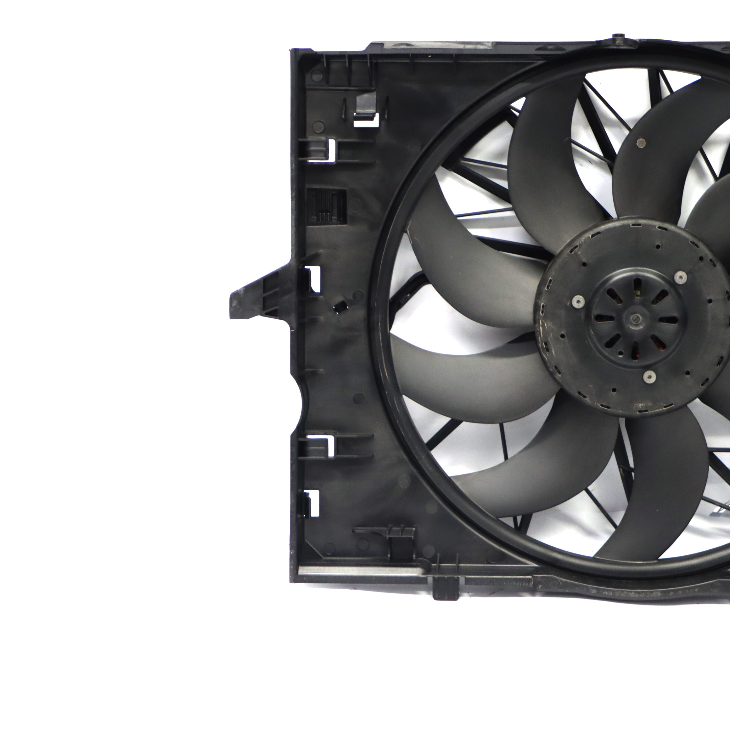 Radiator Fan BMW E60 E63 540i 550i 650i N62N Engine Radiator Fan Housing 600W