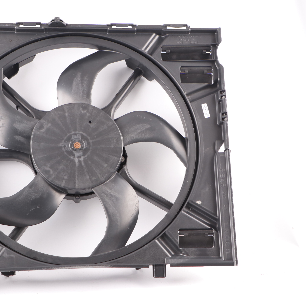 Radiator Fan BMW E60 E63 525i 530i 630i 645Ci Engine Radiator Fan Housing 400W