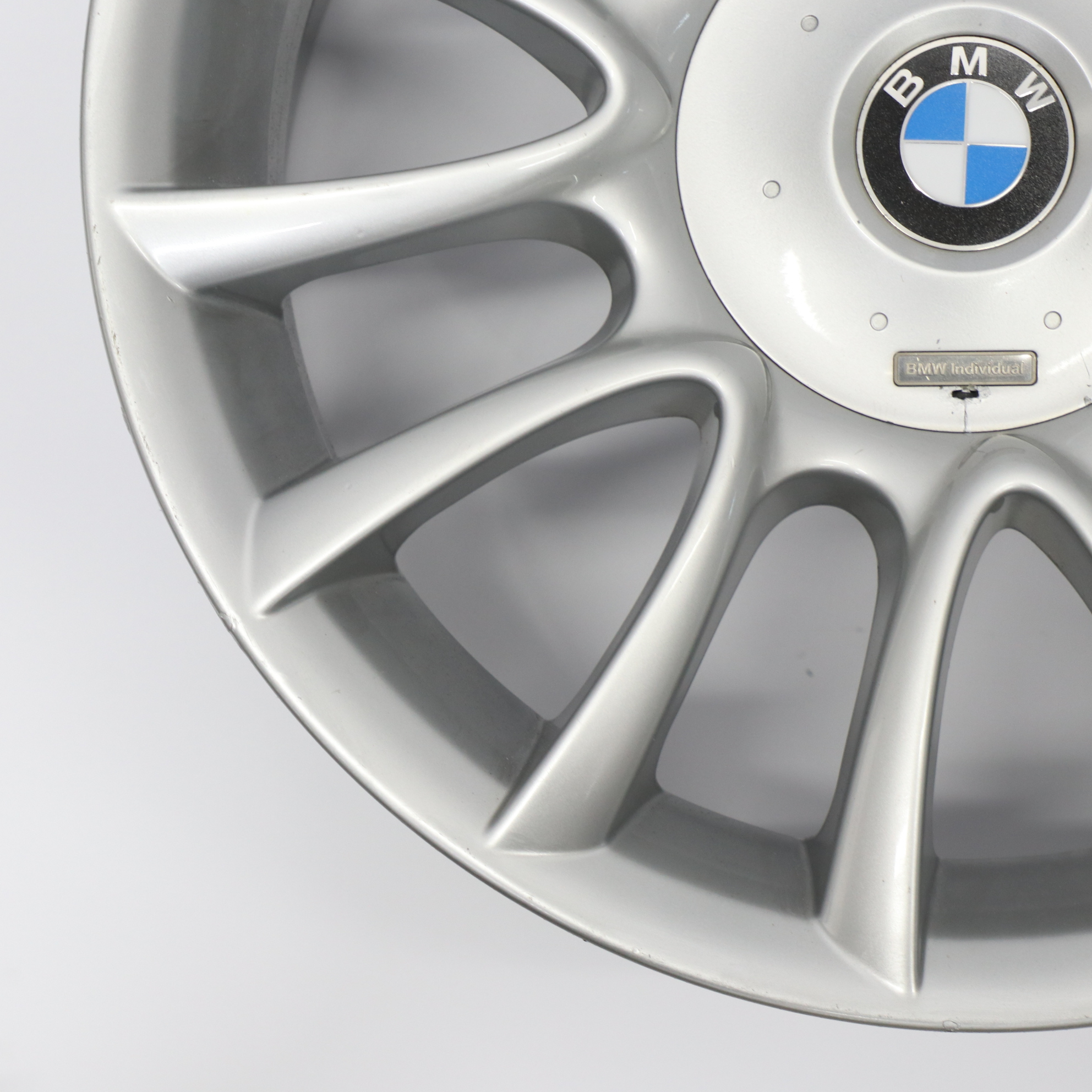 BMW E63 E64 Rear Silver Wheel Alloy Rim 19" 9J V Spoke 152 ET:18 7897257