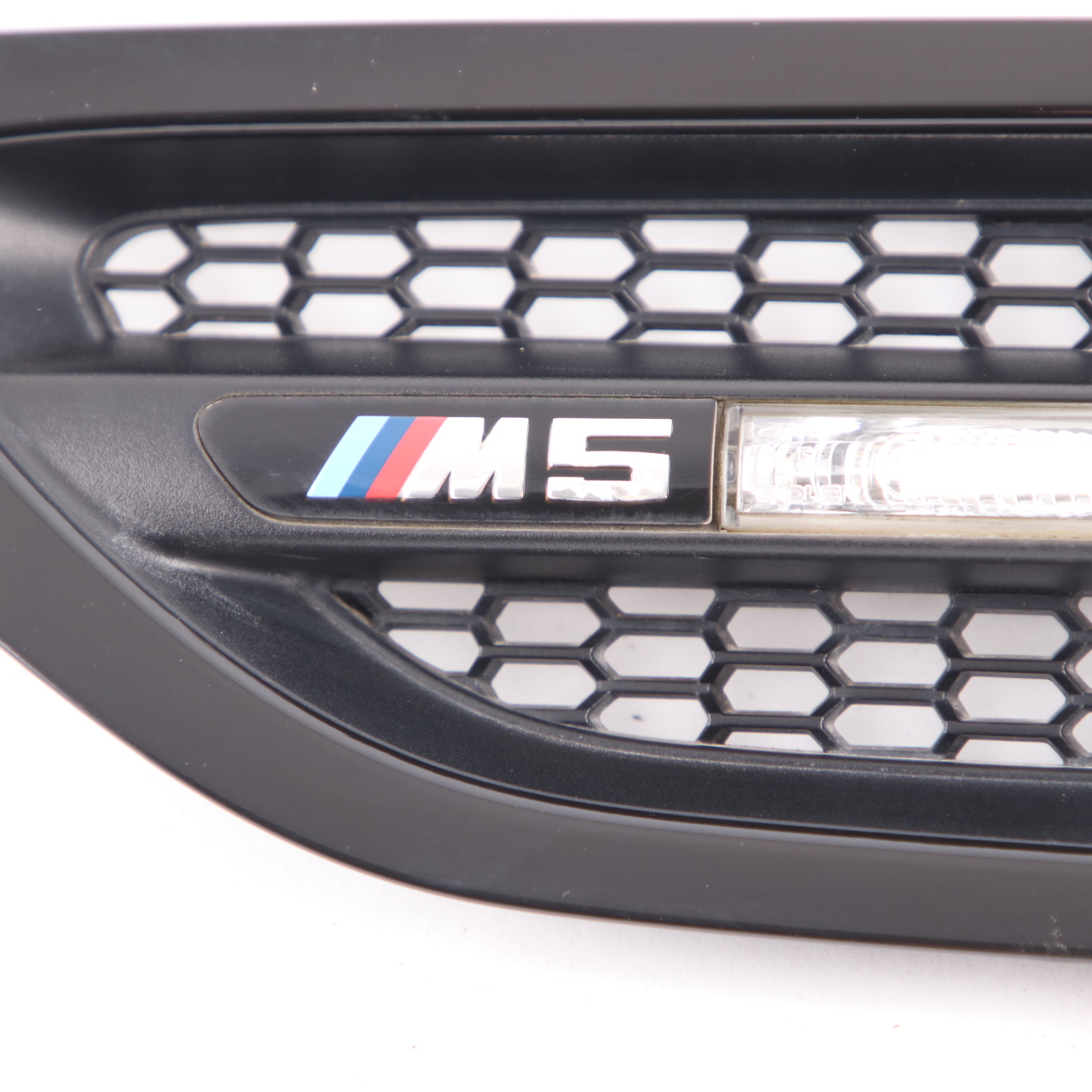 BMW F10 M5 Grille Side Panel Fender Indicator Vent Front Left N/S Black 7903879