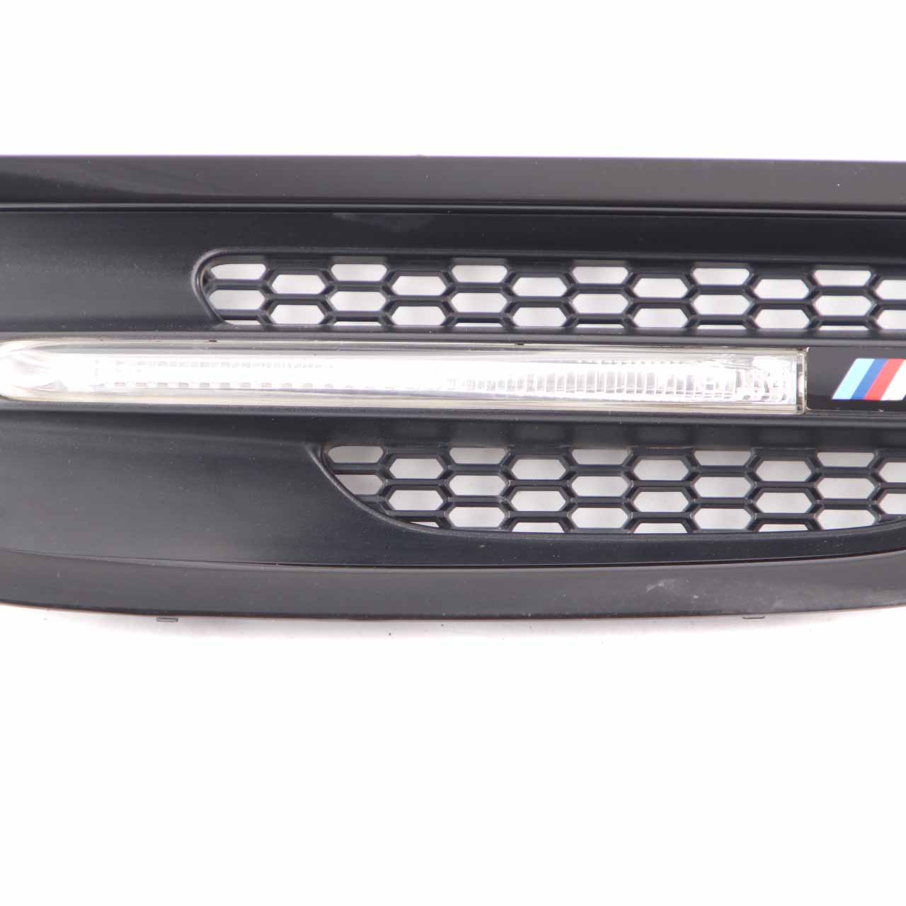 BMW F10 M5 Grille Side Panel Fender Indicator Vent Front Right O/S Black 7903880