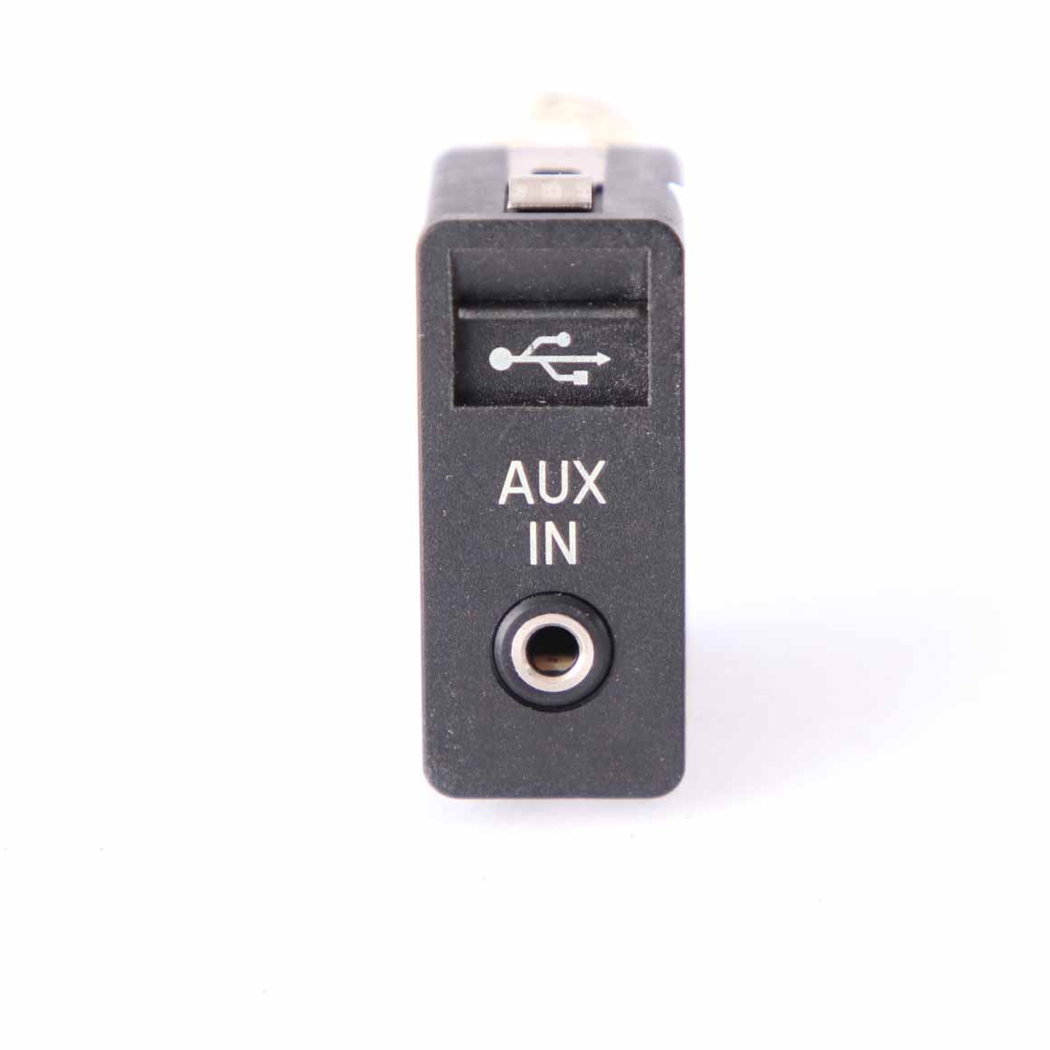 USB AUX Socket BMW E60 E61 E81 E87 E90 E91 Port Plug 9138402