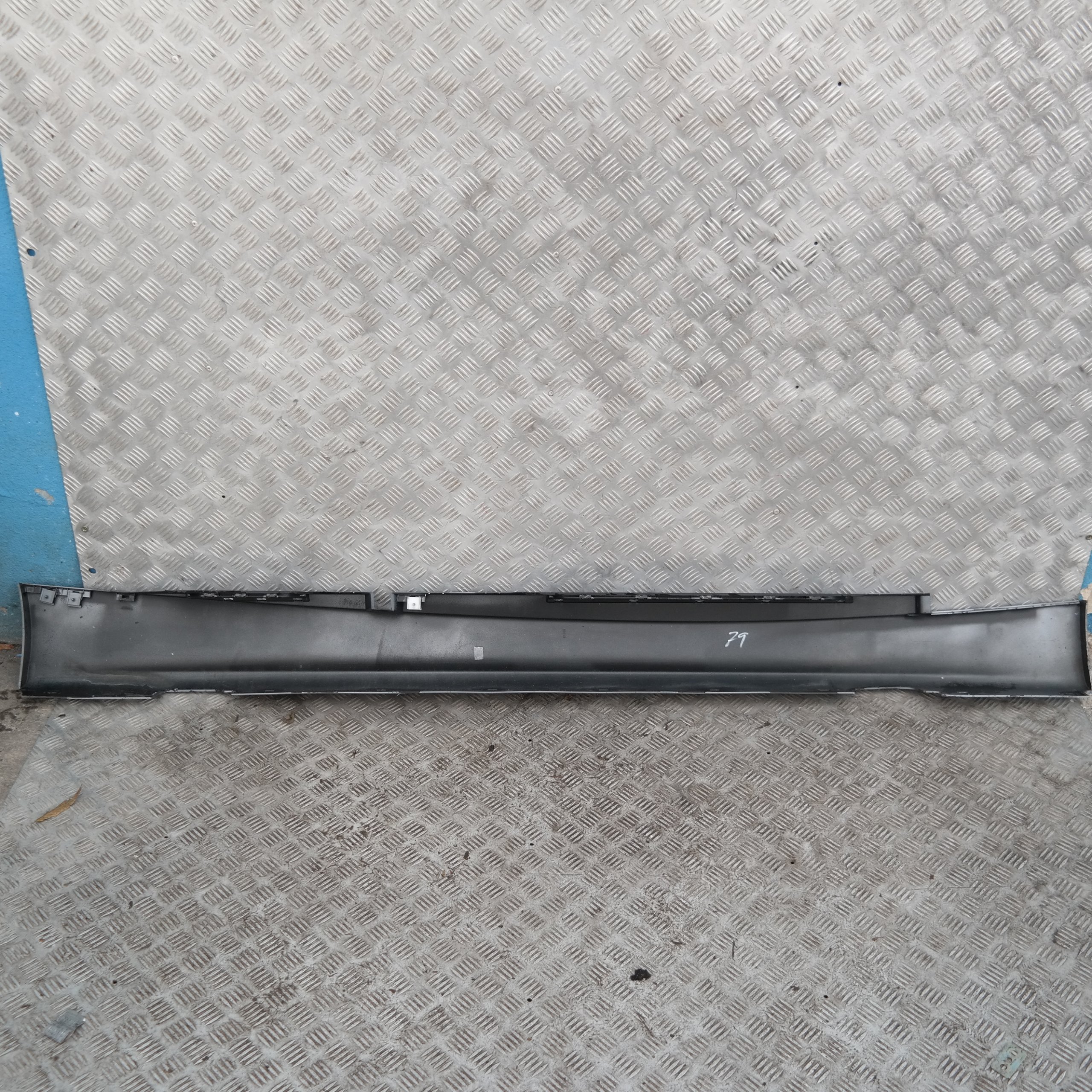 BMW 1 SERIES E87 Sill strip side skirt left N/S Quarzblau Blau Blue Metallic A18