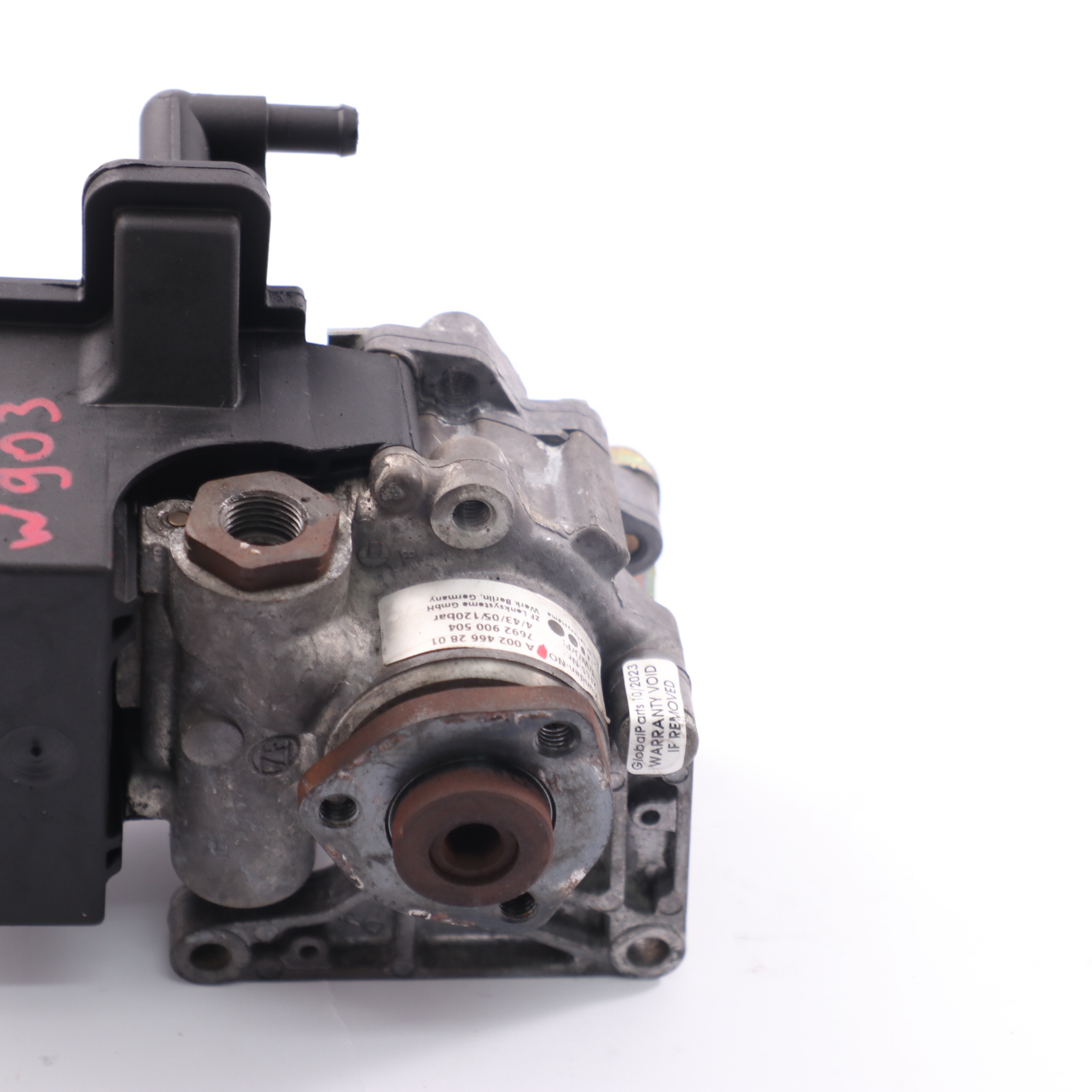 Mercedes W903 OM602 Power Steering Pump Fluid Reservoir Tank A0064667801