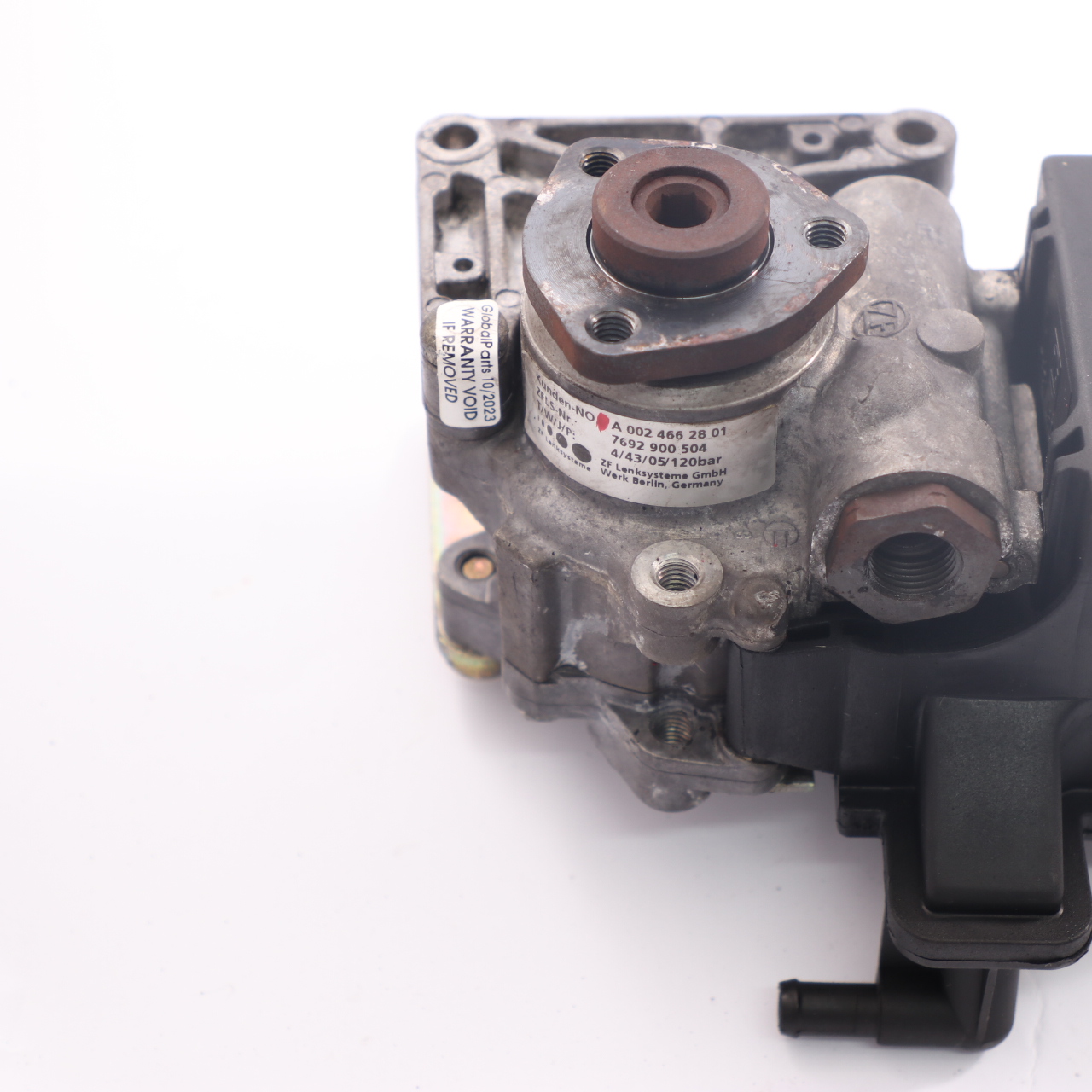 Mercedes W903 OM602 Power Steering Pump Fluid Reservoir Tank A0064667801