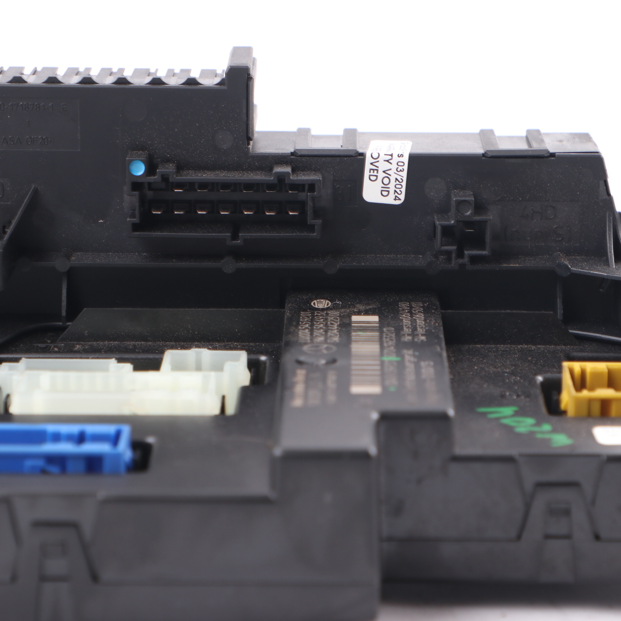 Mercedes W204 Fuse Box SAM Relay Control Module A0045459201