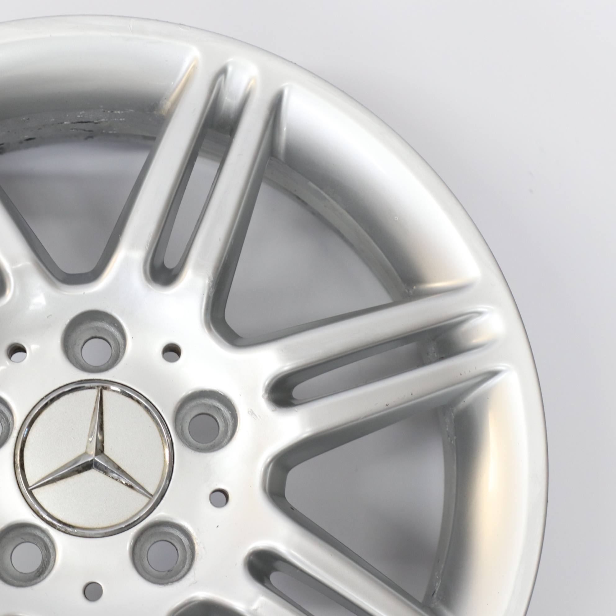 Mercedes W169 Silver Alloy Wheel Rim 16" 6J ET:46 A1694010802