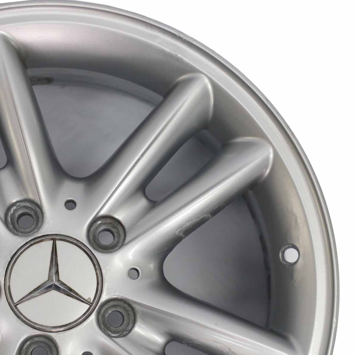 Mercedes-Benz C-Class W203 Silver Alloy Wheel Rim 16" ET:37 7J A2034010202