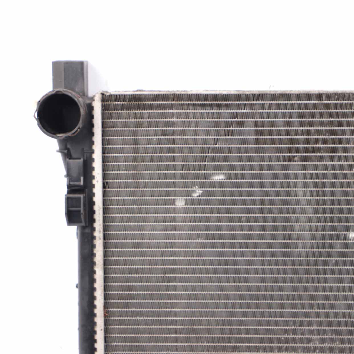 Mercedes SLK R171 W203 CLK W209 Engine Water Cooling Radiator A2035002503