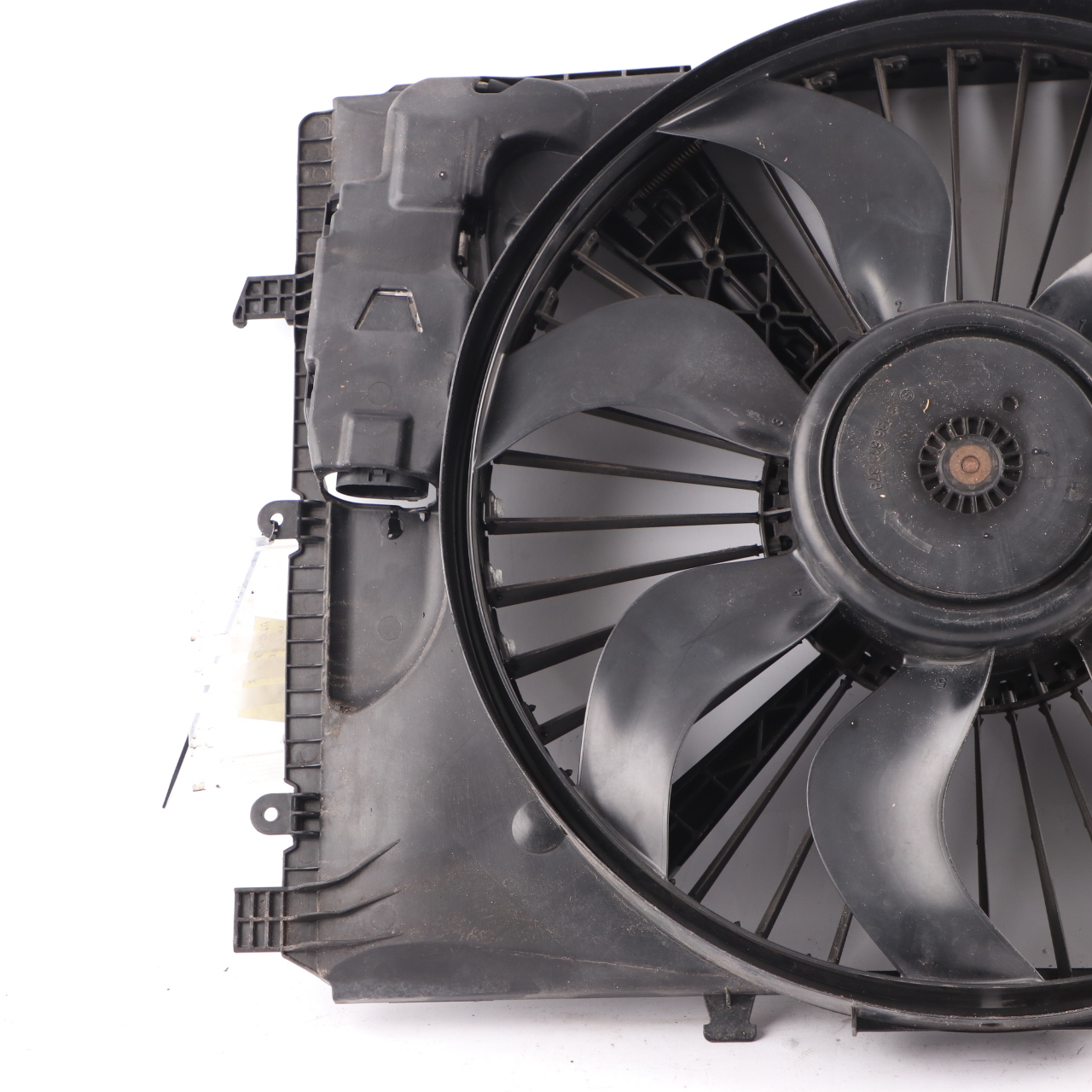 Radiator Fan Motor Mercedes W176 W246 Engine Cooling Radiator Fan A2049062102